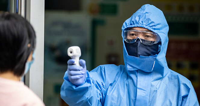 Japonya’da korona virüsü vaka sayısı bin 355’e yükseldi