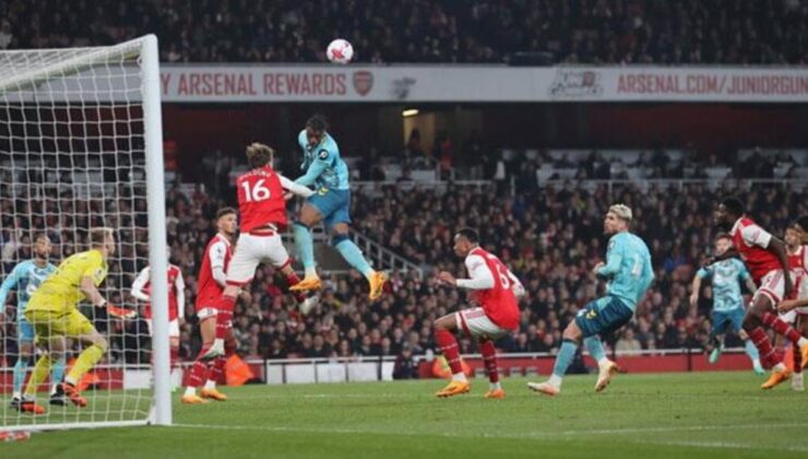 Şampiyonluk bağıra bağıra gidiyor! Arsenal sahasında kabusu yaşadı