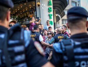 İstanbul’daki LGBTİ+ Onur Yürüyüşünde 113 gözaltı