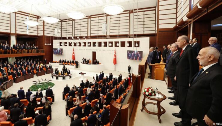 AKP’den Meclis’te çoğunluk atılımı