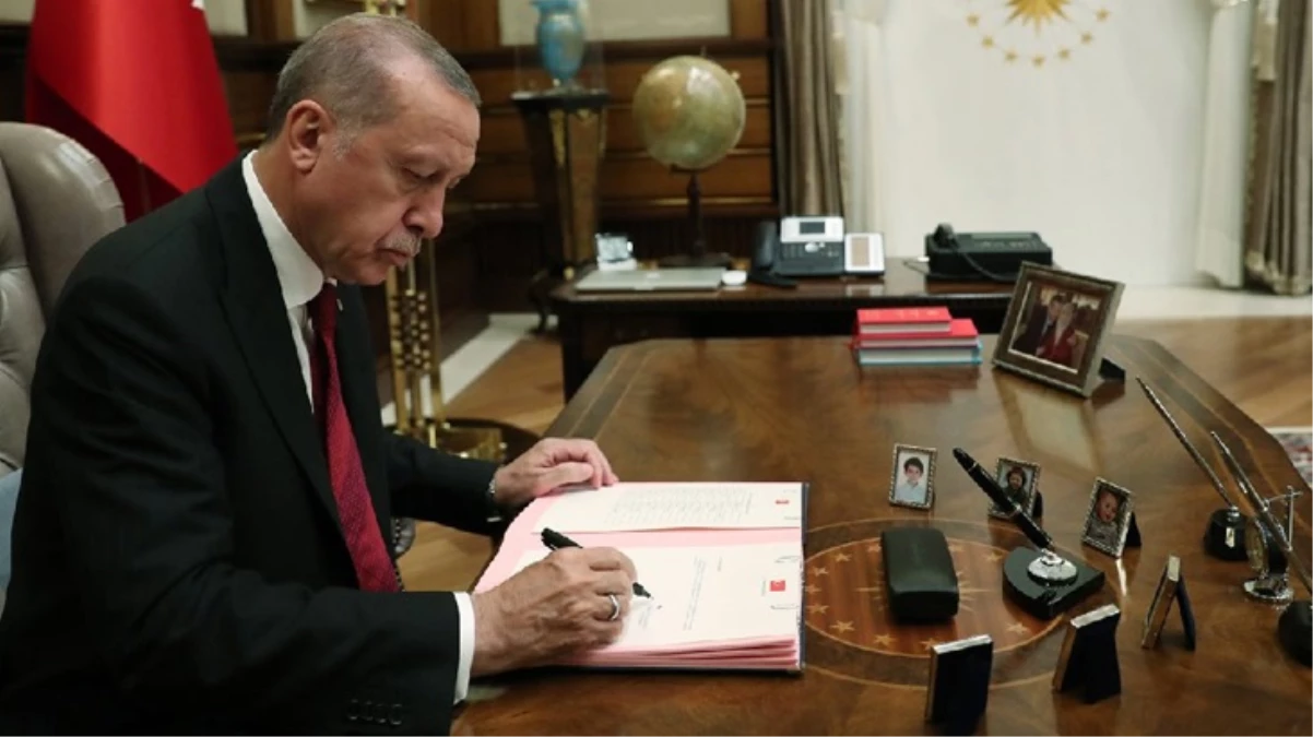 Cumhurbaşkanı Erdoğan imzaladı! Gece yarısı çok sayıda atama ve görevden alma kararı