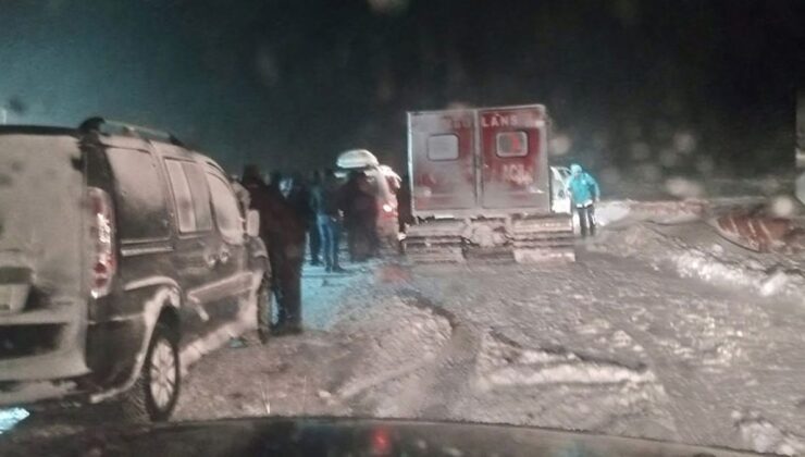 Ağrı’da yol açmaya giden iş makinesi uçuruma yuvarlandı: 2 kişi öldü, 2 kişi kayıp