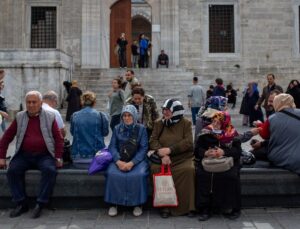 Nüfusu yaşlanan Türkiye nasıl tedbir almalı?