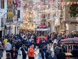 Covid-19 salgını hayat müddetini azalttı