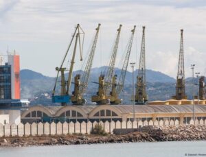 Arnavutluk’taki Türk gemisinde zehirli atık argümanı