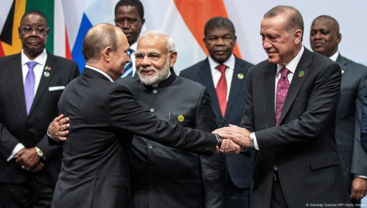 Putin: BRICS’te yeni üyelere kapımız açık