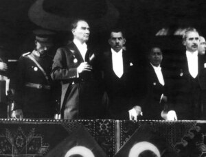 Ulu Önder Mustafa Kemal Atatürk’ün “En büyük eserim” dediği Türkiye Cumhuriyeti 101. yılını kutluyor