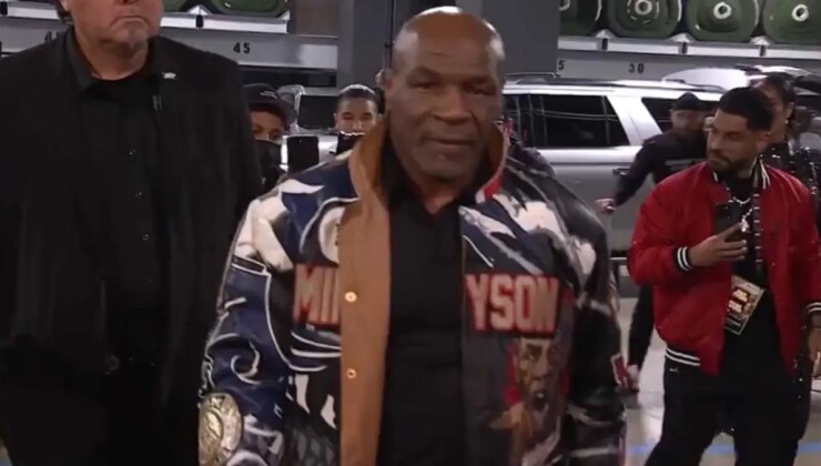 Herkes Mike Tyson’ın ceketindeki detayı konuşuyor
