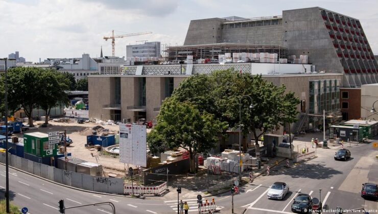 Almanya’da büyük inşaat projeleri neden yıllarca sürüyor?