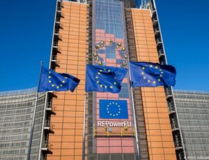 AB: Rusya yaptırımları sürecek