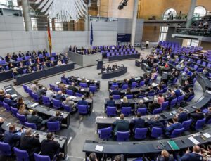 Almanya: CHP’ye yönelik adımlar dert verici