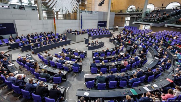 Almanya: CHP’ye yönelik adımlar dert verici