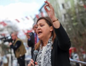 Burcu Köksal CHP’den AKP’ye geçiyor: “İçim çok rahat”