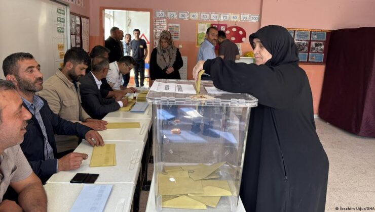 Türkiye’de altı belde orta seçim için sandık başında