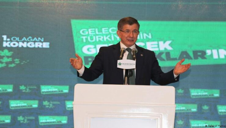 Davutoğlu siyaseti bıraktı, Gelecek Partisi feshedildi