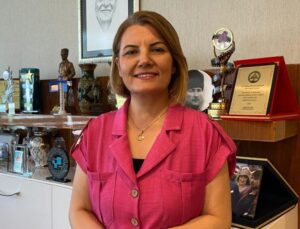 İzmit Belediye Başkanı Fatma Kaplan Hürriyet gözaltında